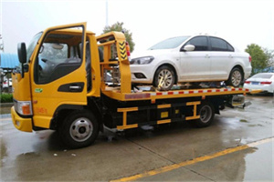 克拉玛依附近拖车救援24小时服务热线